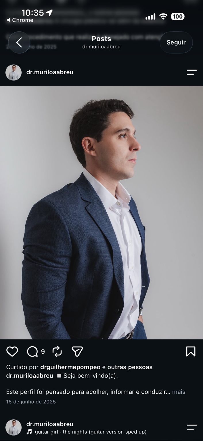 Dr. Murilo Abreu em retrato de perfil, com blazer azul